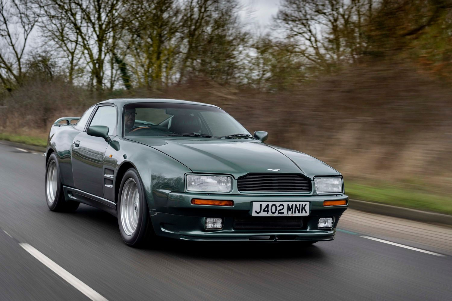 Aston Martin_Virage_30 years_02