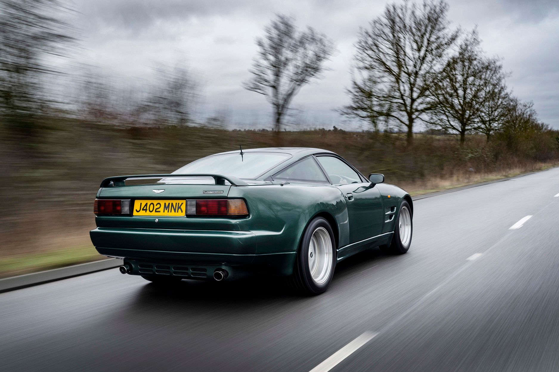 Aston Martin_Virage_30 years_03