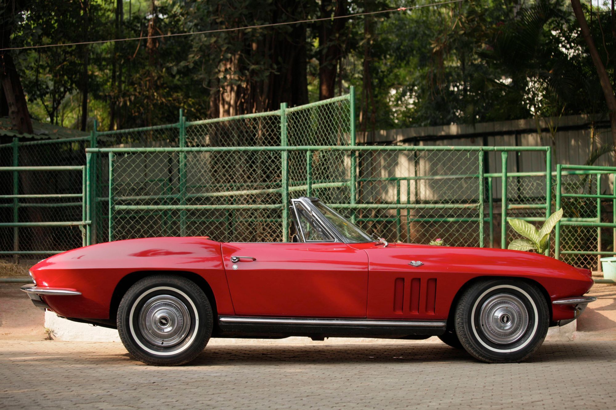 Chevrolet Corvette_Sting Ray_Mehmood_02