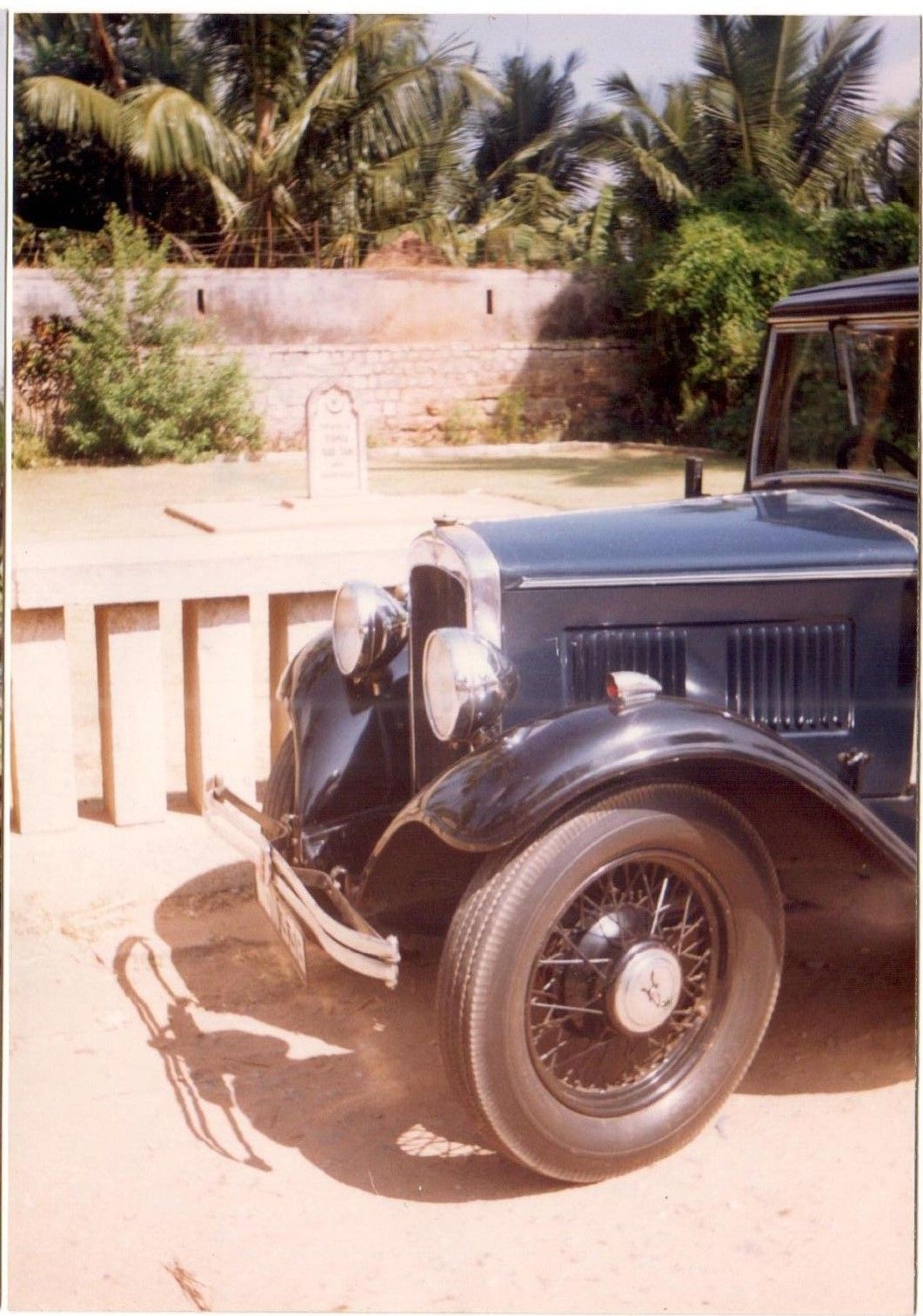 1950 Series MM Morris Minor_Road Trip_Mysore Road_02